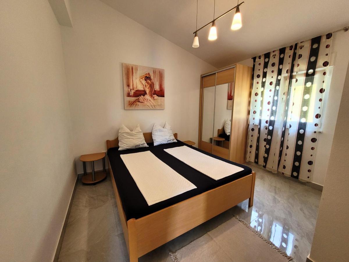 Apartment Jelena Vir Zewnętrze zdjęcie
