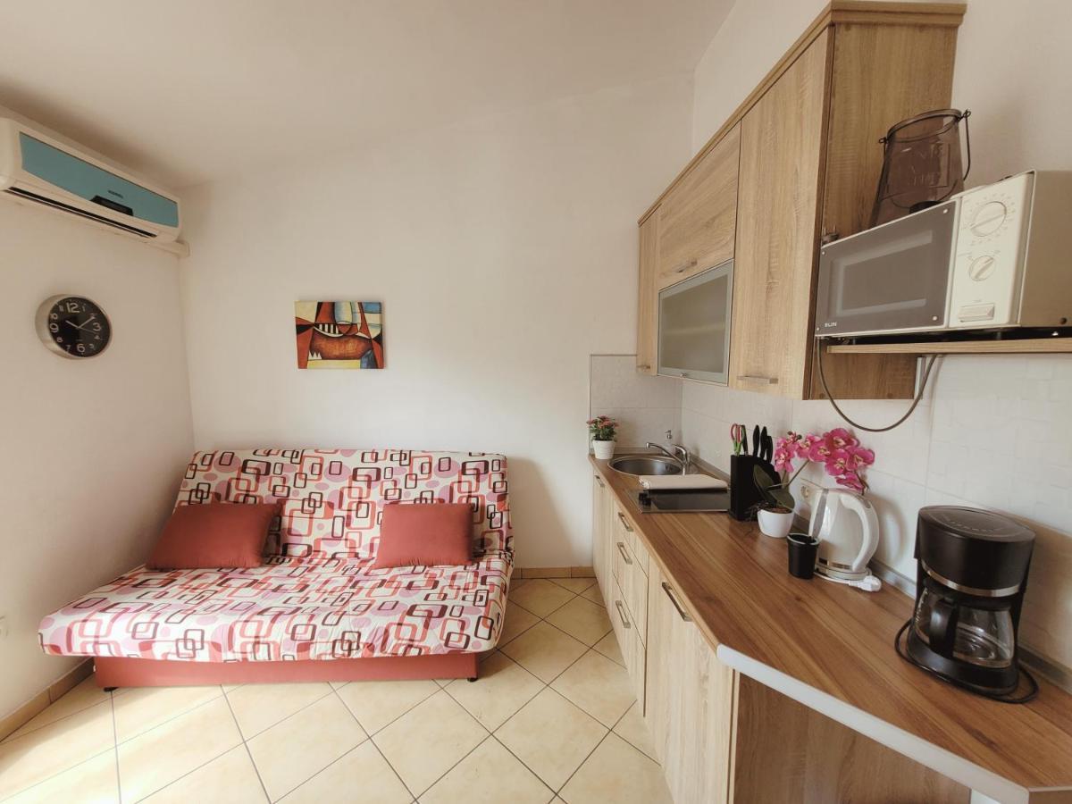 Apartment Jelena Vir Zewnętrze zdjęcie