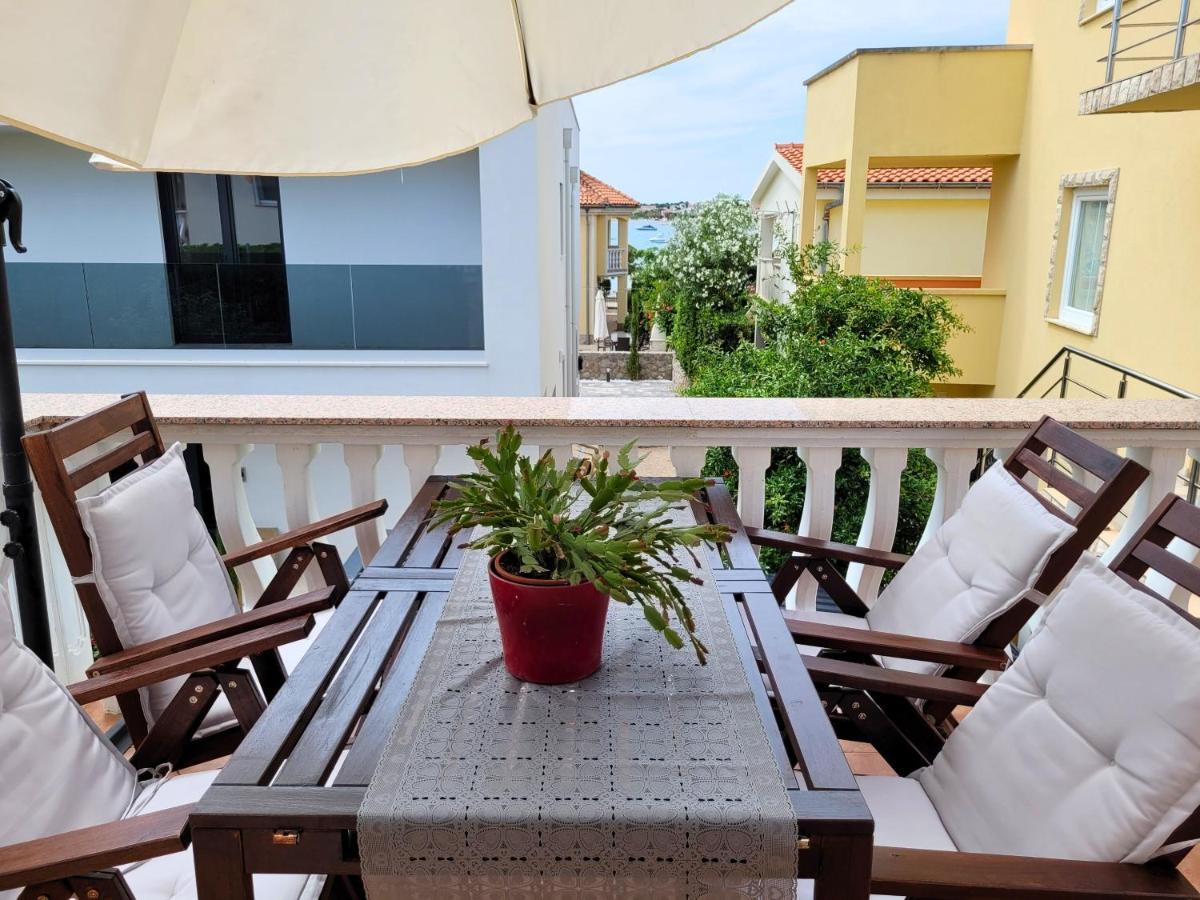 Apartment Jelena Vir Zewnętrze zdjęcie
