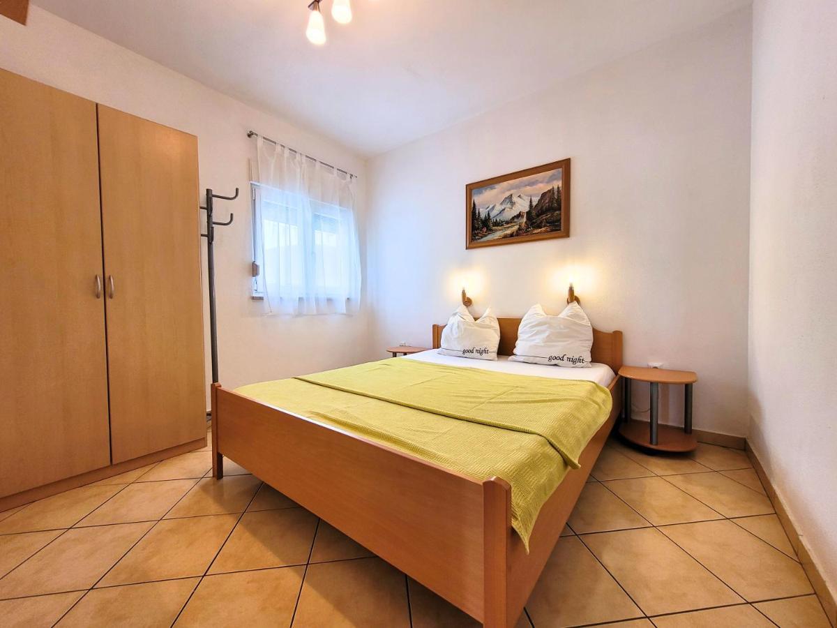 Apartment Jelena Vir Zewnętrze zdjęcie